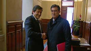 Ver v&iacute;deo  'Un acuerdo a tres bandas podr&iacute;a dar el gobierno de Asturias al PSOE'