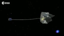 Ir al Video&nbsp;La acumulaci&oacute;n de basura espacial orbitando en torno a la tierra es un serio problema