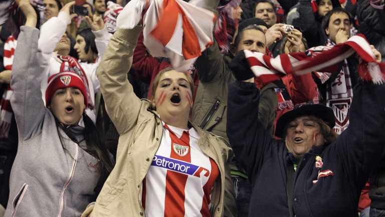La afici�n del Athletic celebra el pase a la final por todo lo alto