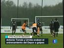 Ir al Video&nbsp;Agarra a su compa&ntilde;ero del cuello