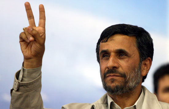 Ahmadineyad arrasa en Ir�n