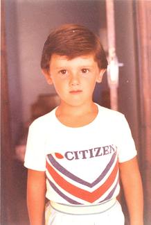 El candidato de Ciutadans, aqu&iacute; en una imagen cuando era peque&ntilde;o, cumple 31 a&ntilde;os en plena campa&ntilde;a electoral
