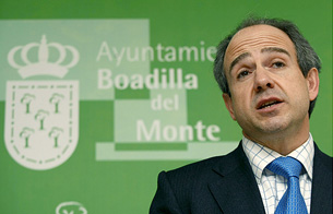 Ver v&iacute;deo  'El alcalde de Boadilla, Arturo Gonz&aacute;lez Panero asegura que no ha dimitido'