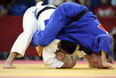 El alem&aacute;n Dimitri Peters pelea por la medalla de bronce contra el uzbeco Ramziddin Sayidov en la categor&iacute;a de -100kg masculino de yudo, en los Juegos Ol&iacute;mpicos 2012 de Londres.