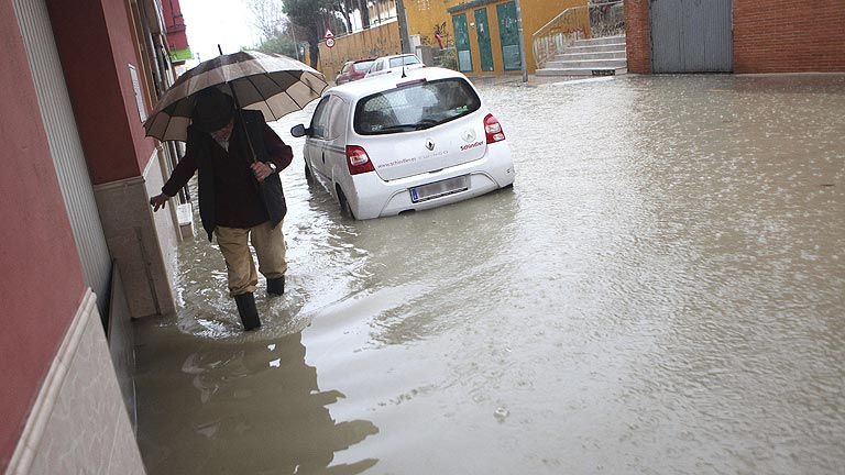 El temporal de lluvia y viento mantiene en alerta a 19 provincias