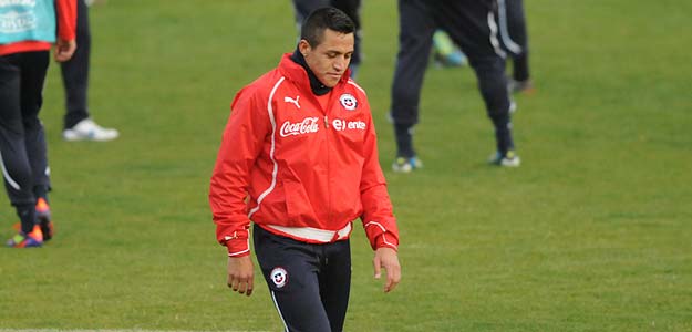 Alexis Sánchez, en una imagen de archivo durante un entrenamiento con la selección chilena. Alexis Sánchez, en una imagen de archivo durante un entrenamiento con la selección chilena.