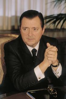 Alfredo S&aacute;enz, president of Banesto Bank