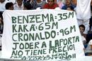 Alg&uacute;n aficionado se ha acordado del presidente del F.C. Barcelona.