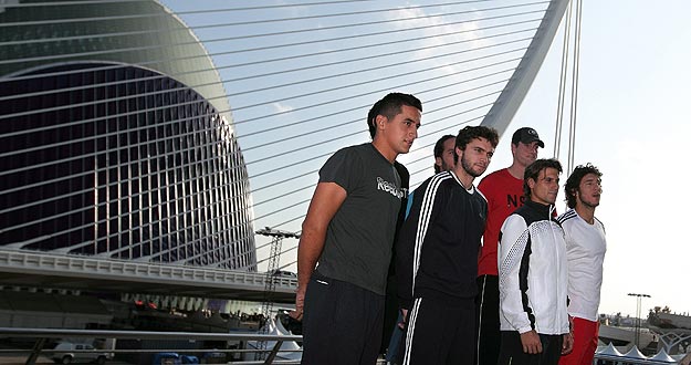 Algunos de los tenistas que participan en la tercera edición del Valencia Open 500, entre ellos el cabeza de serie número 1 David Ferrer (2d). Algunos de los tenistas que participan en la tercera edición del Valencia Open 500, entre ellos el cabeza de serie número 1 David Ferrer (2d).