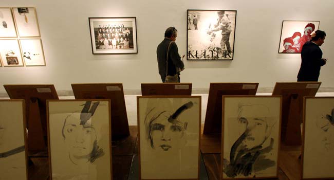 Allende regresa a La Moneda con una exposición Allende regresa a La Moneda con una exposición
