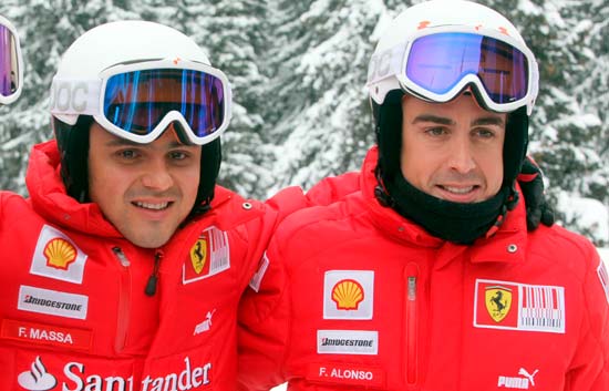 Alonso se viste de rojo Ferrari