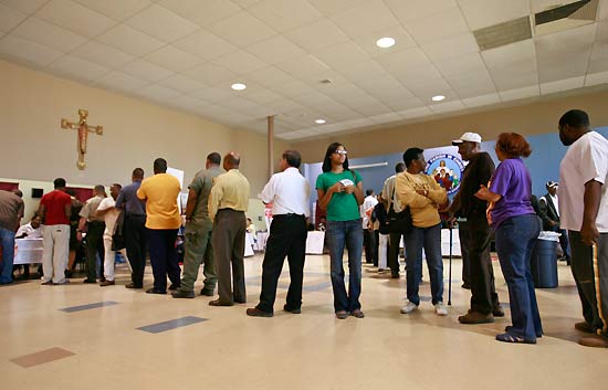 Los estadounidenses se han lanzado a votar de forma masiva