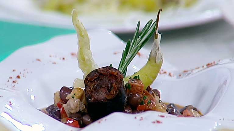 Alubias de Tolosa con tempura de guindillas