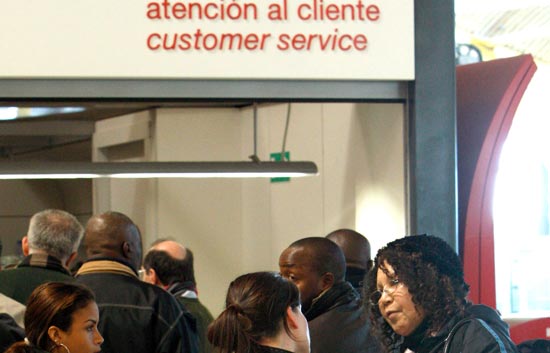 �lvarez explica el caos sufrido en Barajas por la nieve