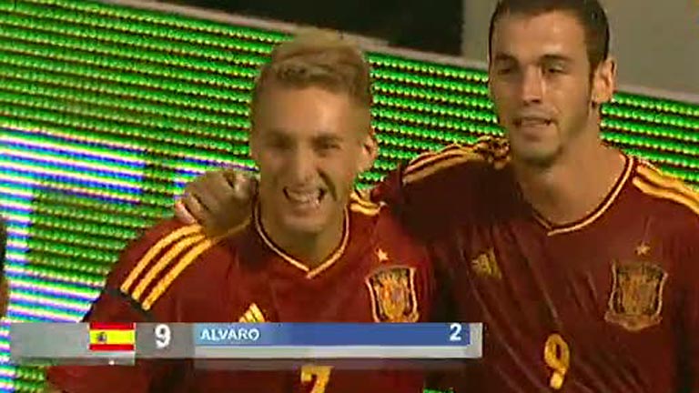 &Aacute;lvaro V&aacute;zquez consigue el tercero, Espa&ntilde;a 3 - Croacia 0