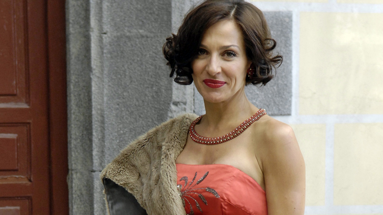 Amar - Ang&eacute;lica Vald&eacute;s, el maquillaje y peluquer&iacute;a m&aacute;s complicado