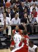 Obama y Cameron ven un partido de baloncesto en Ohio.