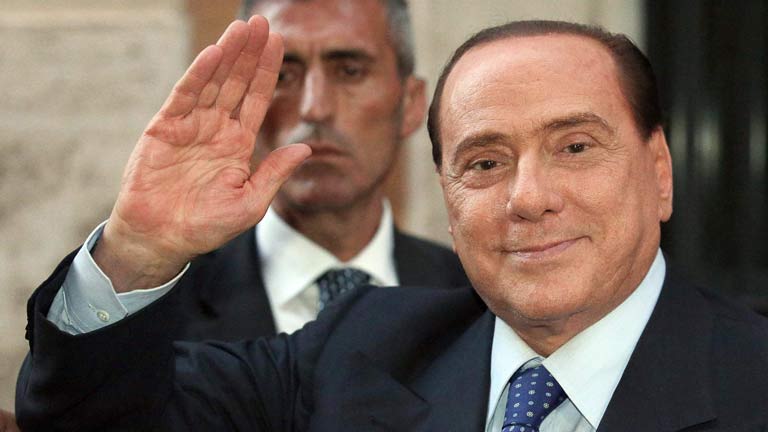 El partido de Berlusconi amenaza con un bloqueo institucional por la condena a su líder