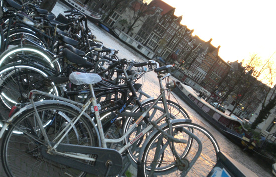 Espa&ntilde;oles en el mundo - Amsterdam - Avance