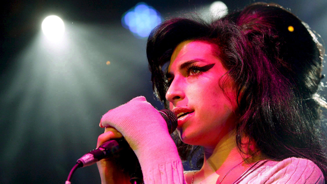 Amy Winehouse muri&oacute; de forma "accidental" tras consumir grandes cantidades de alcohol