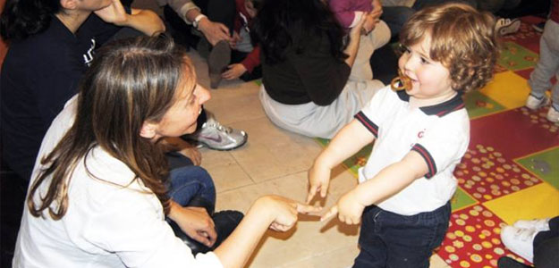 Ana Belén y ssu hijo en el centro Los Mundos de Nana Ana Belén y ssu hijo en el centro Los Mundos de Nana