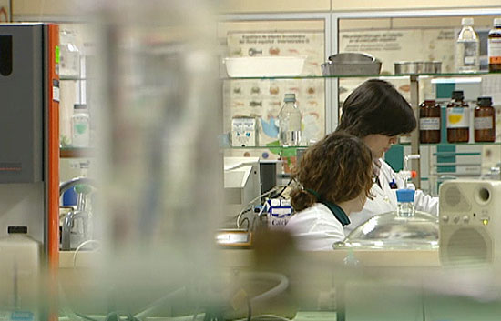 Reporteros del telediario - Un equipo de TVE nos muestra como se analizan los alimentos funcionales