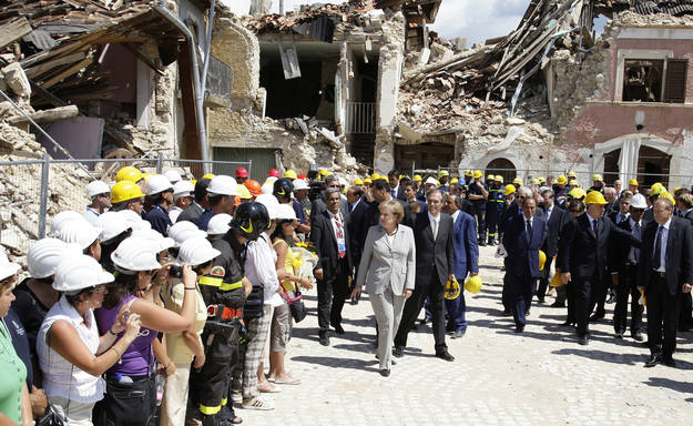 Angela Merkel en LAquila