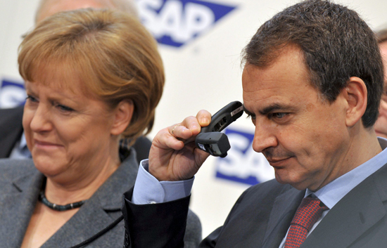 Angela Merkel y Rodr�guez Zapatero visitan el CEBIT