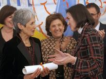 MINISTRA DE CULTURA, &Aacute;NGELES GONZ&Aacute;LEZ-SINDE ENTREGA A LA CANTANTE JOAN BAEZ, LA ORDEN DE LAS ARTES Y LAS LETRAS DE ESPA&Ntilde;A
