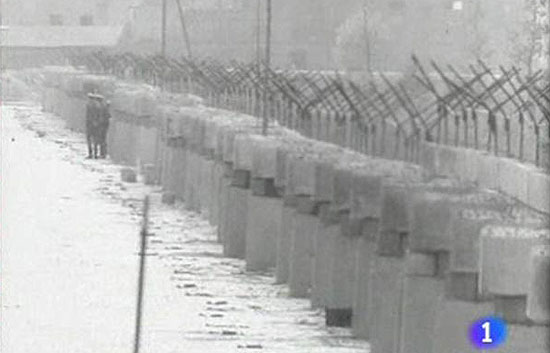 El muro de Berl&iacute;n cay&oacute; frente a las c&aacute;maras de TVE
