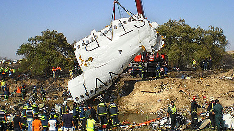 Cuarto aniversario del accidente de Spanair, que se estrell&oacute; en Barajas nada m&aacute;s despegar