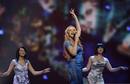 Anmary de Letonia canta 