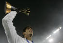 El a&ntilde;o 2007 fue el de su consagraci&oacute;n, con la Champions, la Supercopa de Europa y el que tiene en las manos en la imagen: el Mundialito de Clubes.