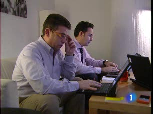 Ver v&iacute;deo  'En un a&ntilde;o, han aumentado un 20 por ciento los registros en redes sociales, como facebook o tuenti'
