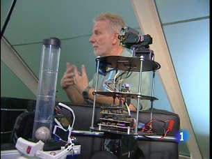 Ver v&iacute;deo  'En 15 a&ntilde;os los robots formar&aacute;n parte de nuestra vida cotidiana y har&aacute;n las tareas dom&eacute;sticas'