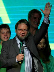 Antanas Mockus tras conocer los primeros resultados