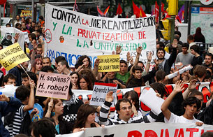 Ver v&iacute;deo  'Los anti-Bolonia se manifiestan en Madrid'