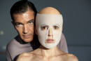 Antonio Banderas y Elena Anaya en La piel que habito