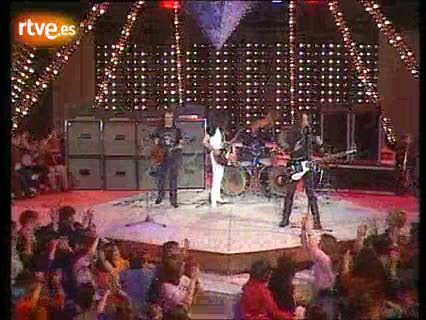 Ver v&iacute;deo  'Antonio Flores con Bar&oacute;n Rojo en una edici&oacute;n de 'Aplauso' (1982)'