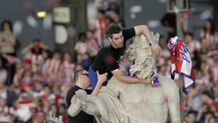 Ver v&iacute;deo  'Antonio L&oacute;pez "corona" a Neptuno'
