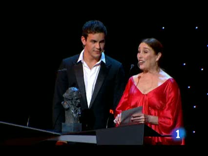 Ver v&iacute;deo  'Antonio Riestra Premio Goya a la Mejor Direcci&oacute;n de Fotograf&iacute;a por 'Pa negre''