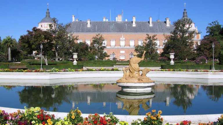 M&aacute;s Gente - Recorrer Aranjuez sin pisar el suelo
