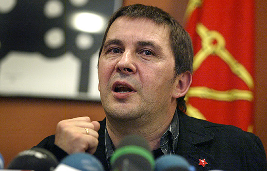 Arnaldo Otegi critica la decisi�n de Estrasburgo de ilegalizar Batasuna