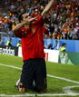 El arquero estrena sus flechas en la Eurocopa. El jugador Dani Guiza celebra el segundo gol anotado por Espa&ntilde;a ante Grecia.