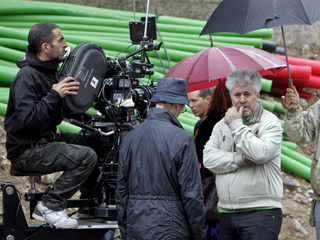 Ver v&iacute;deo  'Arranca en Santiago de Compostela el rodaje de la nueva pel&iacute;cula de Almod&oacute;var: "La piel que habito"'