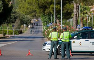 Ver v&iacute;deo  'Los artificieros provocan una explosi&oacute;n controlada de un segundo coche en Mallorca'