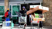 Ir al Video&nbsp;Asaltos a supermercados en Argentina