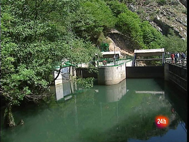 Un ascensor en el r&iacute;o Teverga para los peces