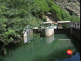 Ver v&iacute;deo  'Un ascensor en el r&iacute;o Teverga para los peces'