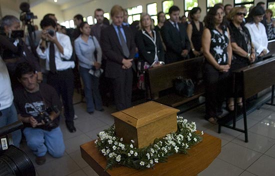 Un polic&iacute;a y cuatro pandilleros acusados por el asesinato del fot&oacute;grafo Poveda